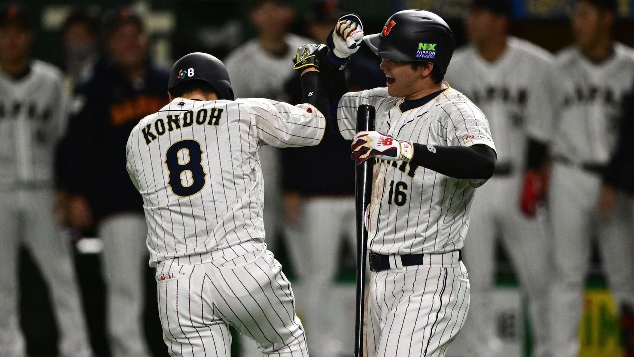 Ohtani leads Japan over South Korea 13-4 at World Classic