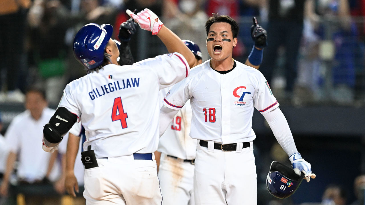 The stadium erupts as Yu Chang demolishes a grand slam to put Taiwan up 5-1  over the Netherlands : r/baseball