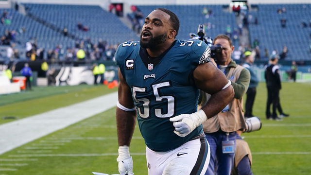 PHILADELPHIA, PA - JANUARY 01: Philadelphia Eagles Defensive End Brandon Graham (55) jogs off the field after the National Football League game between the New Orleans Saints and the Philadelphia Eagles on January 1, 2023, at Lincoln Financial Field in Philadelphia, PA.