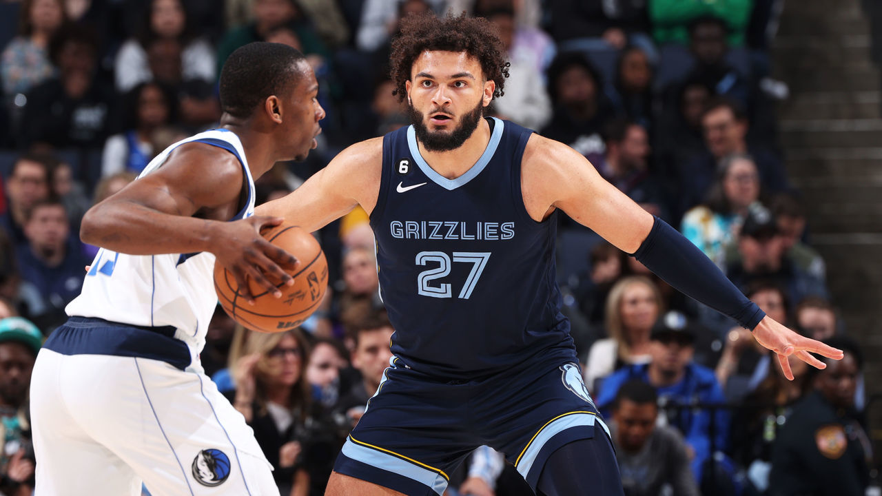 MEMPHIS, TN - MARCH 11: David Roddy #27 of the Memphis Grizzlies plays defense during the game against the Dallas Mavericks on March 11, 2023 at FedExForum in Memphis, Tennessee. Mandatory Copyright Notice: Copyright 2023 NBAE