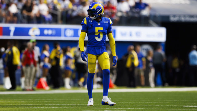 INGLEWOOD, CA - OCTOBER 30: Los Angeles Rams cornerback Jalen Ramsey (5) defends during an NFL football game between the San Francisco 49ers and the Los Angeles Rams on October 30, 2022 at SoFi Stadium in Inglewood, CA.
