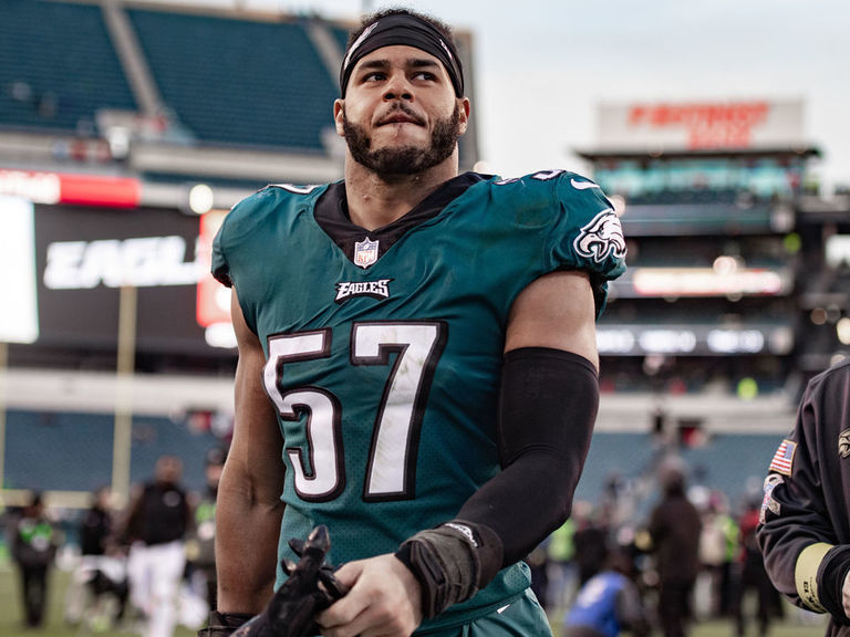 Eagles sign LB T.J. Edwards to a one-year contract extension