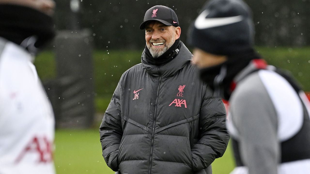 KIRKBY, ENGLAND - MARCH 14: (THE SUN OUT, THE SUN ON SUNDAY OUT) Manager Jurgen Klopp of Liverpool during a training session at the Axa Training Centre ahead of their UEFA Champions League round of 16 match against Real Madrid at AXA Training Centre on March 14, 2023 in Kirkby, United Kingdom.