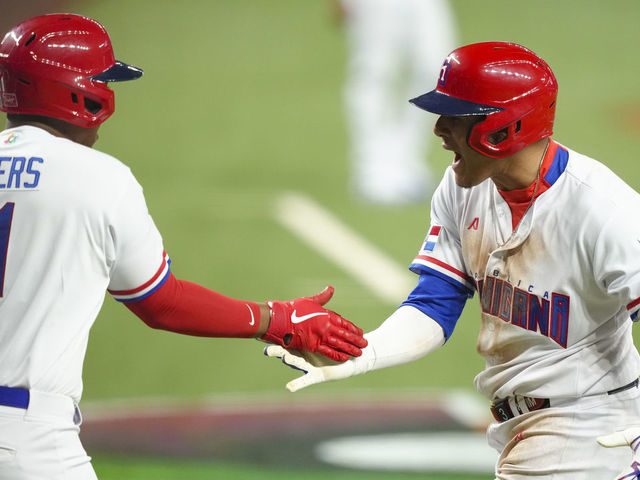 Watch: Puerto Rico hits walk-off HR to mercy rule Venezuela