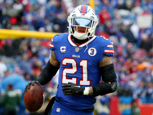 ORCHARD PARK, NEW YORK - JANUARY 08: Jordan Poyer #21 of the Buffalo Bills warms up prior to a game against the New England Patriots at Highmark Stadium on January 08, 2023 in Orchard Park, New York.