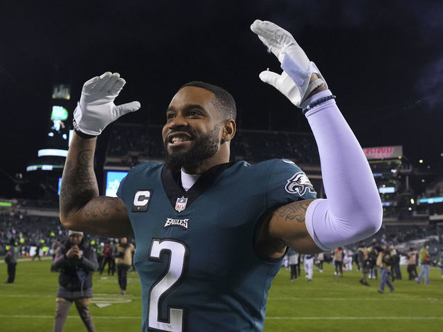 PHILADELPHIA, PA - JANUARY 21: Darius Slay #2 of the Philadelphia Eagles reacts against the New York Giants during the NFC Divisional Playoff game at Lincoln Financial Field on January 21, 2023 in Philadelphia, Pennsylvania.