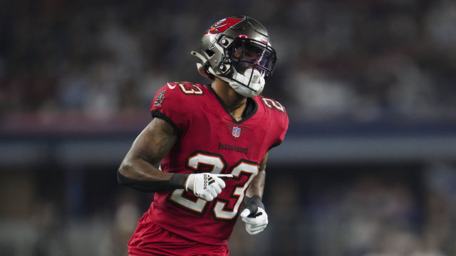 ARLINGTON, TX - SEPTEMBER 11: Sean Murphy-Bunting #23 of the Tampa Bay Buccaneers defends against the Dallas Cowboys at AT&T Stadium on September 11, 2022 in Arlington, TX.
