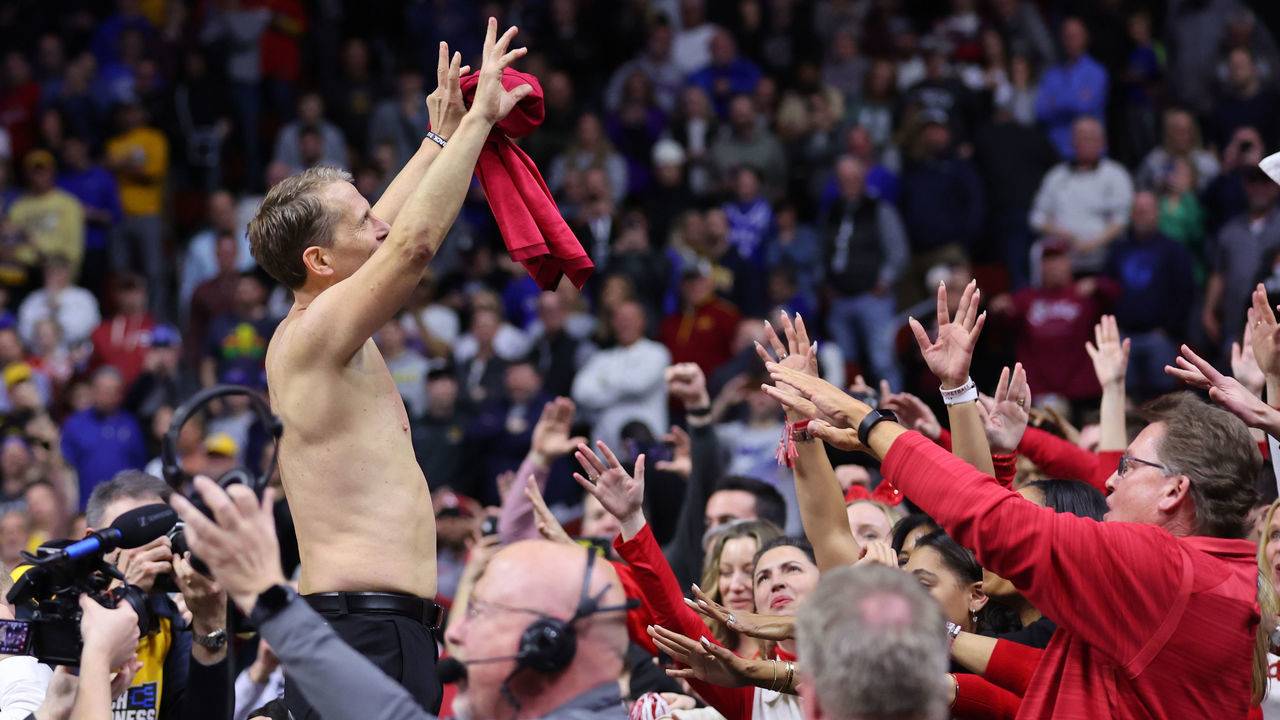 DES MOINES, IOWA - MARCH 18: Head coach Eric Musselman of the Arkansas Razorbacks celebrates after defeating the Kansas Jayhawks in the second round of the NCAA Men's Basketball Tournament at Wells Fargo Arena on March 18, 2023 in Des Moines, Iowa.