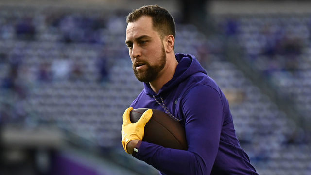 MINNEAPOLIS, MINNESOTA - JANUARY 15: Adam Thielen #19 of the Minnesota Vikings warms up prior to the NFC Wild Card playoff game against the New York Giants at U.S. Bank Stadium on January 15, 2023 in Minneapolis, Minnesota.