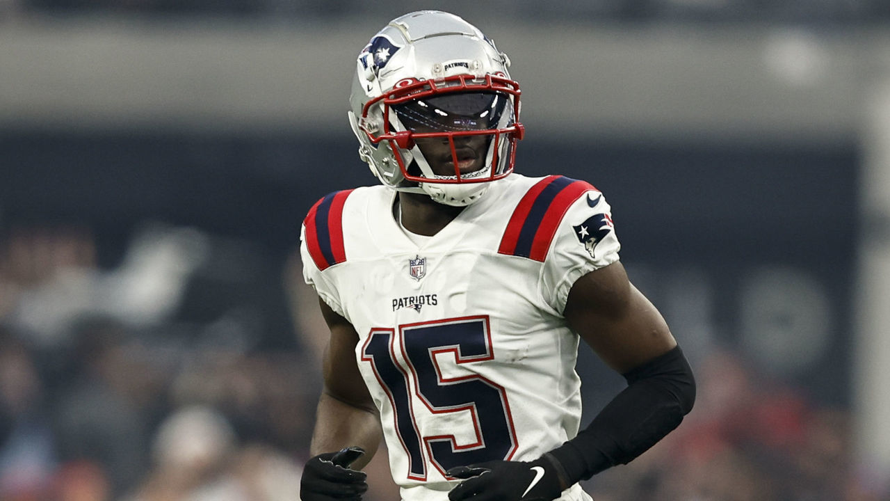 LAS VEGAS, NEVADA - DECEMBER 18: Nelson Agholor #15 of the New England Patriots runs during an NFL football game between the Las Vegas Raiders and the New England Patriots at Allegiant Stadium on December 18, 2022 in Las Vegas, Nevada.