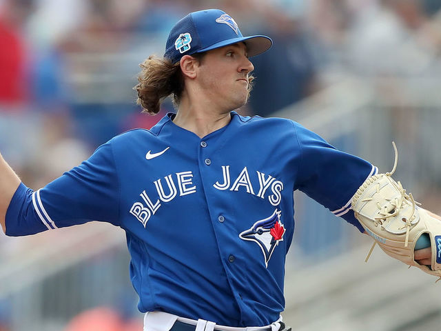 DUNEDIN, FL - MARCH 03: Toronto Blue Jays Pitcher Kevin Gausman (34) delivers a pitch to the plate during the spring training game between the Tampa Bay Rays and the Toronto Blue Jays on March 03, 2023, at the TD Ballpark in Dunedin, FL.