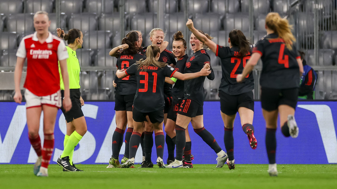 MUNICH, GERMANY - MARCH 21: Lea Schueller of Bayern Muenchen celebrates after scoring her team's first goal with teammates during the UEFA Women's Champions League quarter-final 1st leg match between FC Bayern München and Arsenal at Allianz Arena on March 21, 2023 in Munich, Germany.