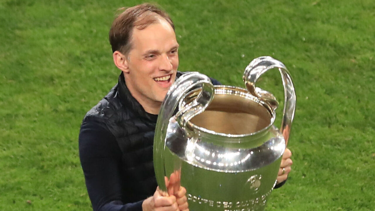 PORTO, PORTUGAL - MAY 29: Thomas Tuchel manager of Chelsea celebrates with the Champions League trophy during the UEFA Champions League Final between Manchester City and Chelsea FC at Estadio do Dragao on May 29, 2021 in Porto, Portugal.