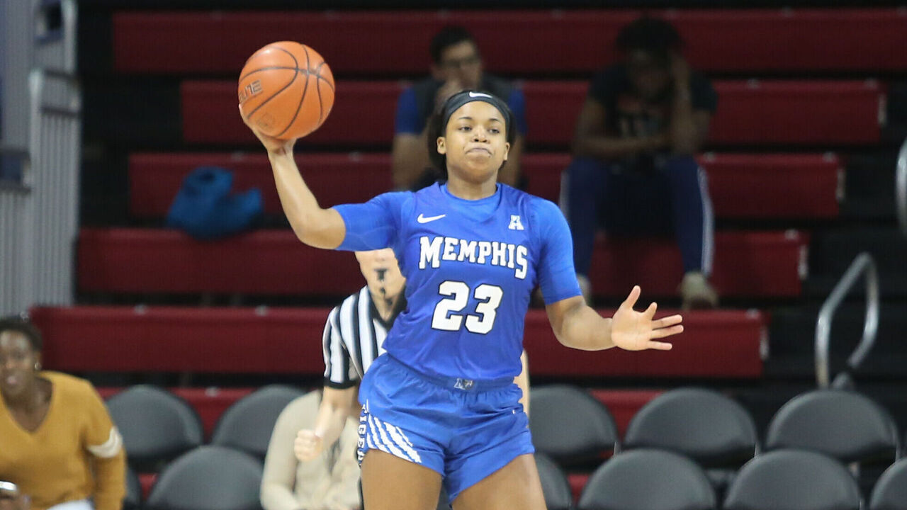 DALLAS, TX - MARCH 02: Memphis Tigers guard Jamirah Shutes (23) passes the ball during the game between SMU and Memphis on March 2, 2019 at Moody Coliseum in Dallas, TX.