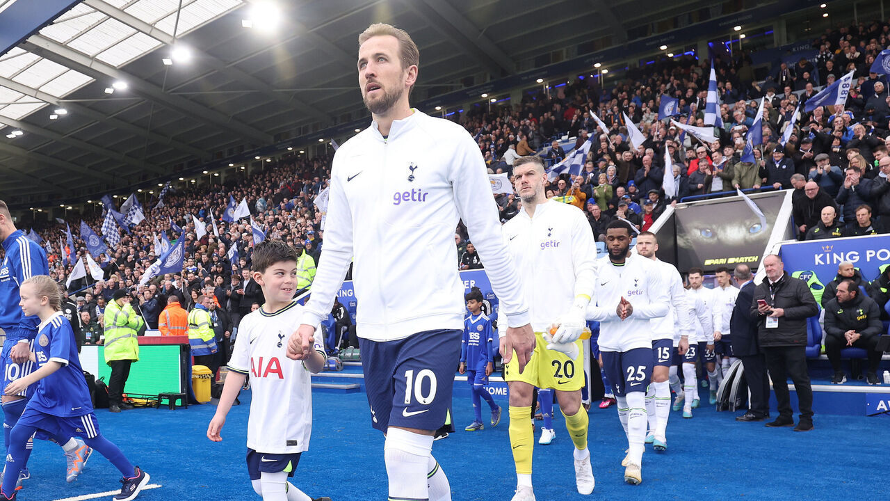 LEICESTER, ENGLAND - FEBRUARY 11: Harry Kane of Tottenham Hotspur walks out ahead of the Premier League match between Leicester City and Tottenham Hotspur at The King Power Stadium on February 11, 2023 in Leicester, England.