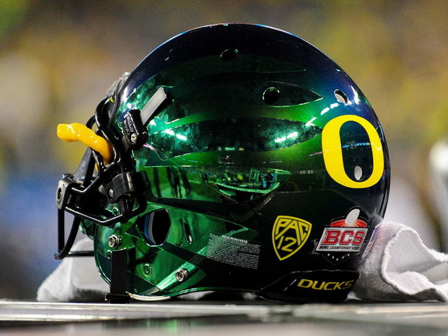 PHOTO: Oregon fan shaves team logo into chest hair