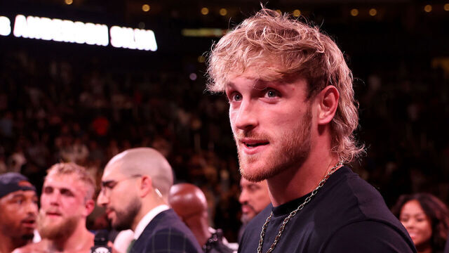 GLENDALE, ARIZONA - OCTOBER 29: Logan Paul attends the cruiserweight bout between Jake Paul and Anderson Silva of Brazil at Desert Diamond Arena on October 29, 2022 in Glendale, Arizona.
