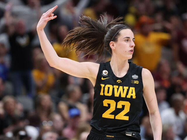 Clark, Iowa end perfect South Carolina season in Final Four