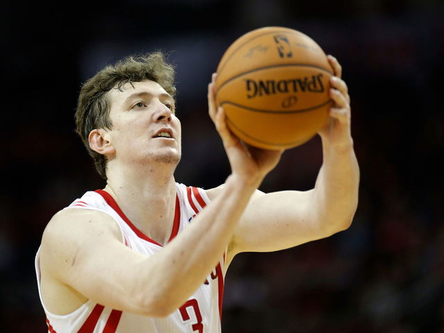 Report: Rockets finalizing deal to trade Omer Asik to Pelicans