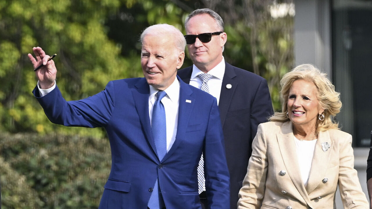 WASHINGTON, UNUTED STATES - MARCH 23: U.S. President Joe Biden and FLOTUS Jill Biden travel to Canada. President Biden departs the White House March 23, 2022 in Washington, DC. United States.
