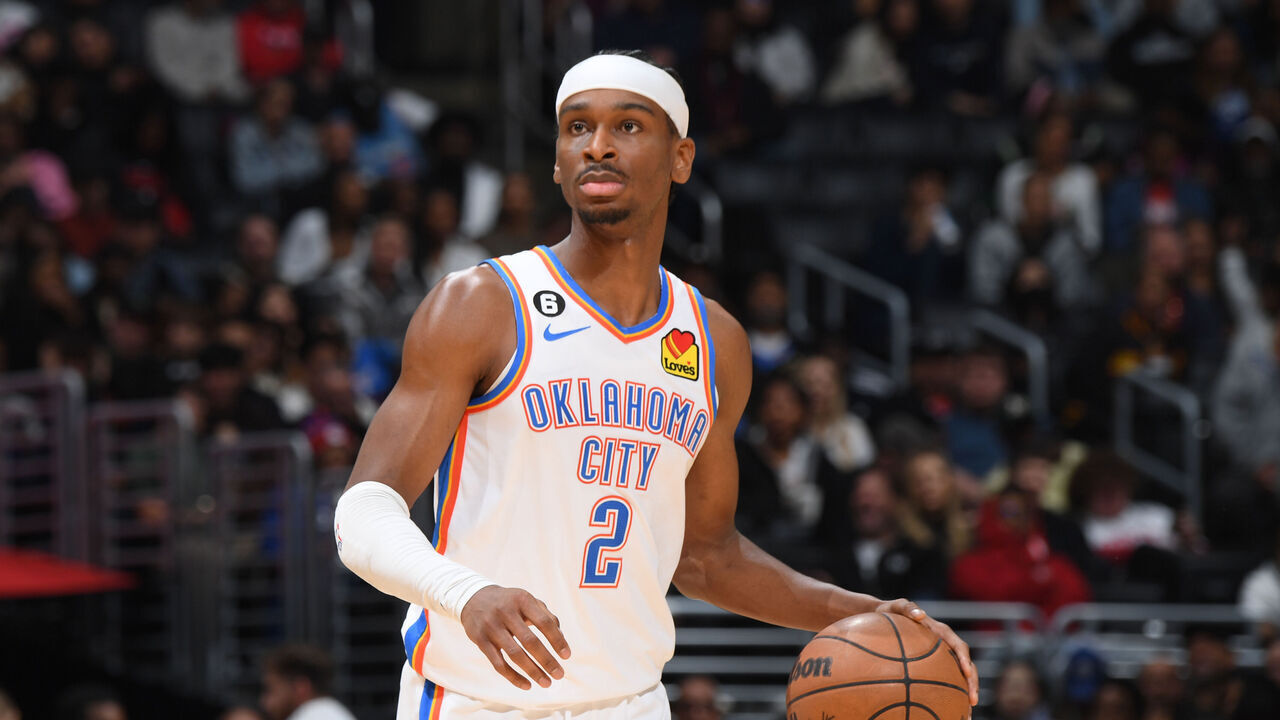 LOS ANGELES, CA - MARCH 23: Shai Gilgeous-Alexander #2 of the Oklahoma City Thunder moves the ball during the game against the LA Clippers on March 23, 2023 at Crypto.Com Arena in Los Angeles, California. NOTE TO USER: User expressly acknowledges and agrees that, by downloading and/or using this Photograph, user is consenting to the terms and conditions of the Getty Images License Agreement. Mandatory Copyright Notice: Copyright 2023 NBAE