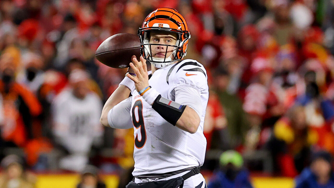 KANSAS CITY, MISSOURI - JANUARY 29: Joe Burrow #9 of the Cincinnati Bengals throws a pass against the Kansas City Chiefs during the second quarter in the AFC Championship Game at GEHA Field at Arrowhead Stadium on January 29, 2023 in Kansas City, Missouri.
