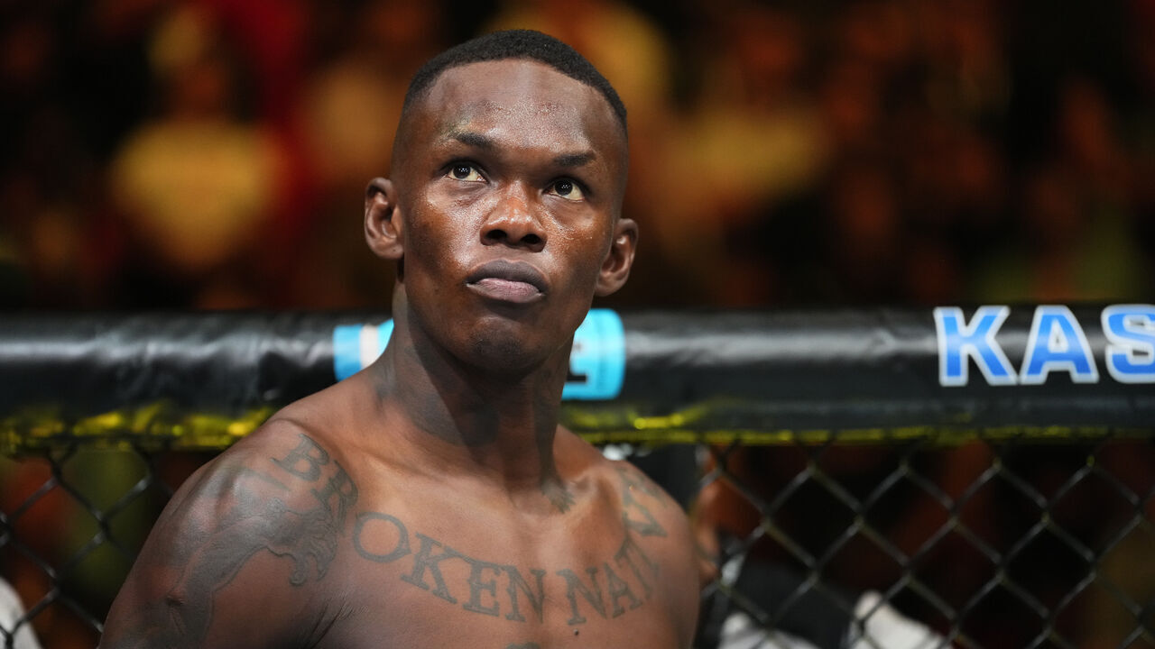 MIAMI, FLORIDA - APRIL 08: Israel Adesanya of Nigeria prepares to fight Alex Pereira of Brazil in the UFC middleweight championship fight during the UFC 287 event at Kaseya Center on April 08, 2023 in Miami, Florida.