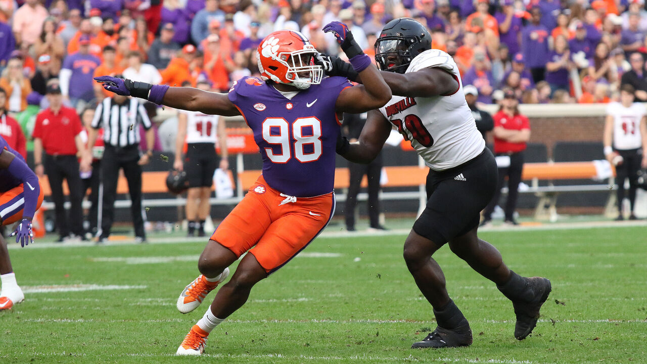 What does edge rusher Joseph Ossai bring to the Bengals defense?