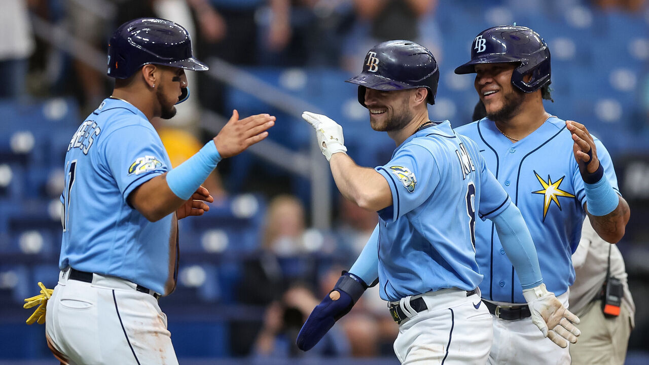 Tampa Bay Rays beat Boston Red Sox to become the first team since 1987 to  start a season 11-0