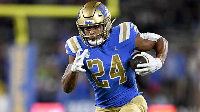 Pasadena, CA - October 29: Running back Zach Charbonnet (24) of the UCLA Bruins runs for a first down against the Stanford Cardinal in the first half of a NCAA Football game at the Rose Bowl in Pasadena on Saturday, October 29, 2022.