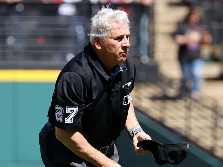 MLB ump Vanover still in hospital after throw hit him in head