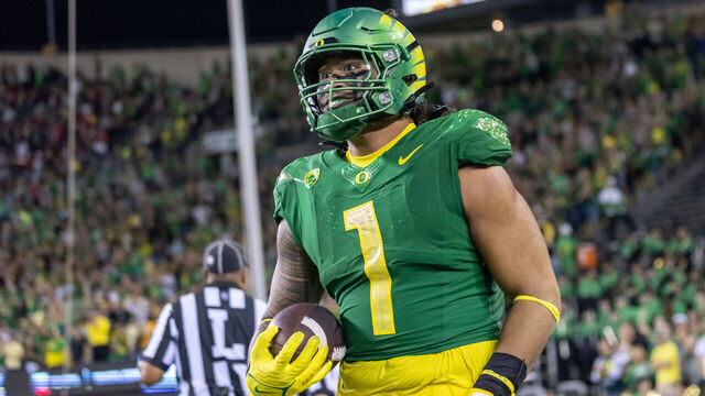 EUGENE, OR - OCTOBER 01: Linebacker Noah Sewell #1 of the Oregon Ducks celebrates his fumble recovery against the Stanford Cardinal during the first half at Autzen Stadium on October 1, 2022 in Eugene, Oregon.