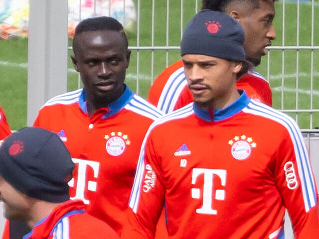 dpatop - 13 April 2023, Bavaria, Munich: Soccer: Bundesliga, training FC Bayern Munich at the club's premises on Säbener Straße. Sadio Mane and Leroy Sane arrive for training. Photo: Sven Hoppe/dpa - IMPORTANT NOTE: In accordance with the requirements of the DFL Deutsche Fußball Liga and the DFB Deutscher Fußball-Bund, it is prohibited to use or have used photographs taken in the stadium and/or of the match in the form of sequence pictures and/or video-like photo series.