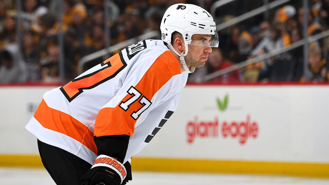 PITTSBURGH, PA - APRIL 02: Tony DeAngelo #77 of the Philadelphia Flyers skates against the Pittsburgh Penguins at PPG PAINTS Arena on April 2, 2023 in Pittsburgh, Pennsylvania.