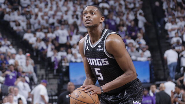 SACRAMENTO, CA - APRIL 15: De'Aaron Fox #5 of the Sacramento Kings prepares to shoot a free throw during Round One Game One of the 2023 NBA Playoffs against the Golden State Warriors on April 15, 2023 at Golden 1 Center in Sacramento, California. Mandatory Copyright Notice: Copyright 2023 NBAE