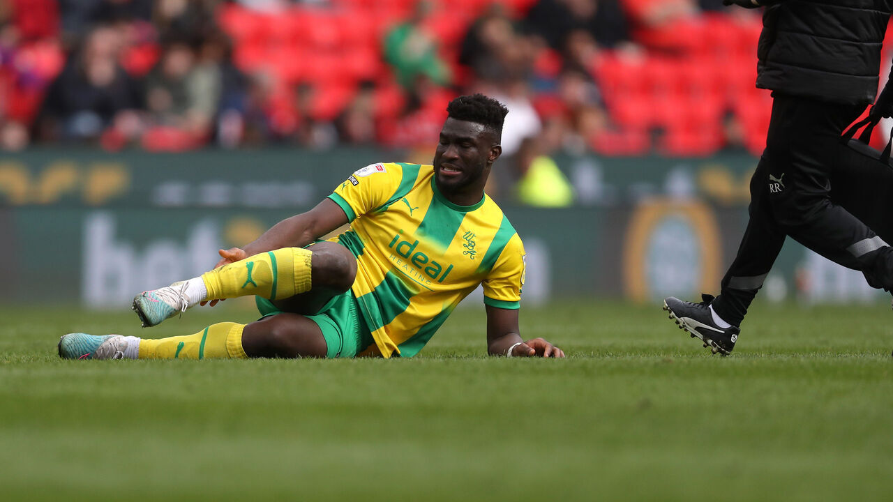 STOKE ON TRENT, ENGLAND - APRIL 15: Injured Daryl Dike of West Bromwich Albion during the Sky Bet Championship between Stoke City and West Bromwich Albion at Bet365 Stadium on April 15, 2023 in Stoke on Trent, United Kingdom.