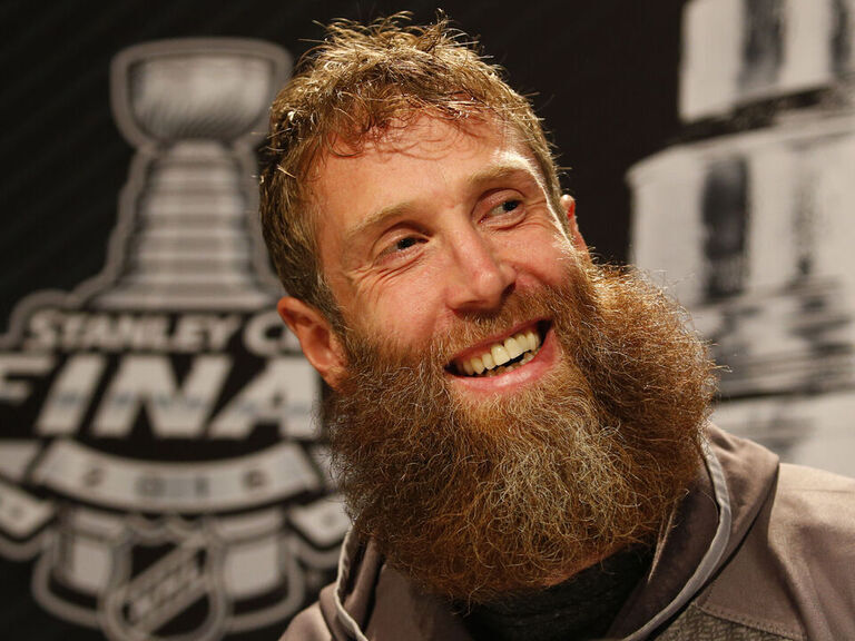 Joe Thornton Announces Retirement After 24 Years In Nhl Joe Thornton announces retirement after 24 NHL seasons | theScore.com