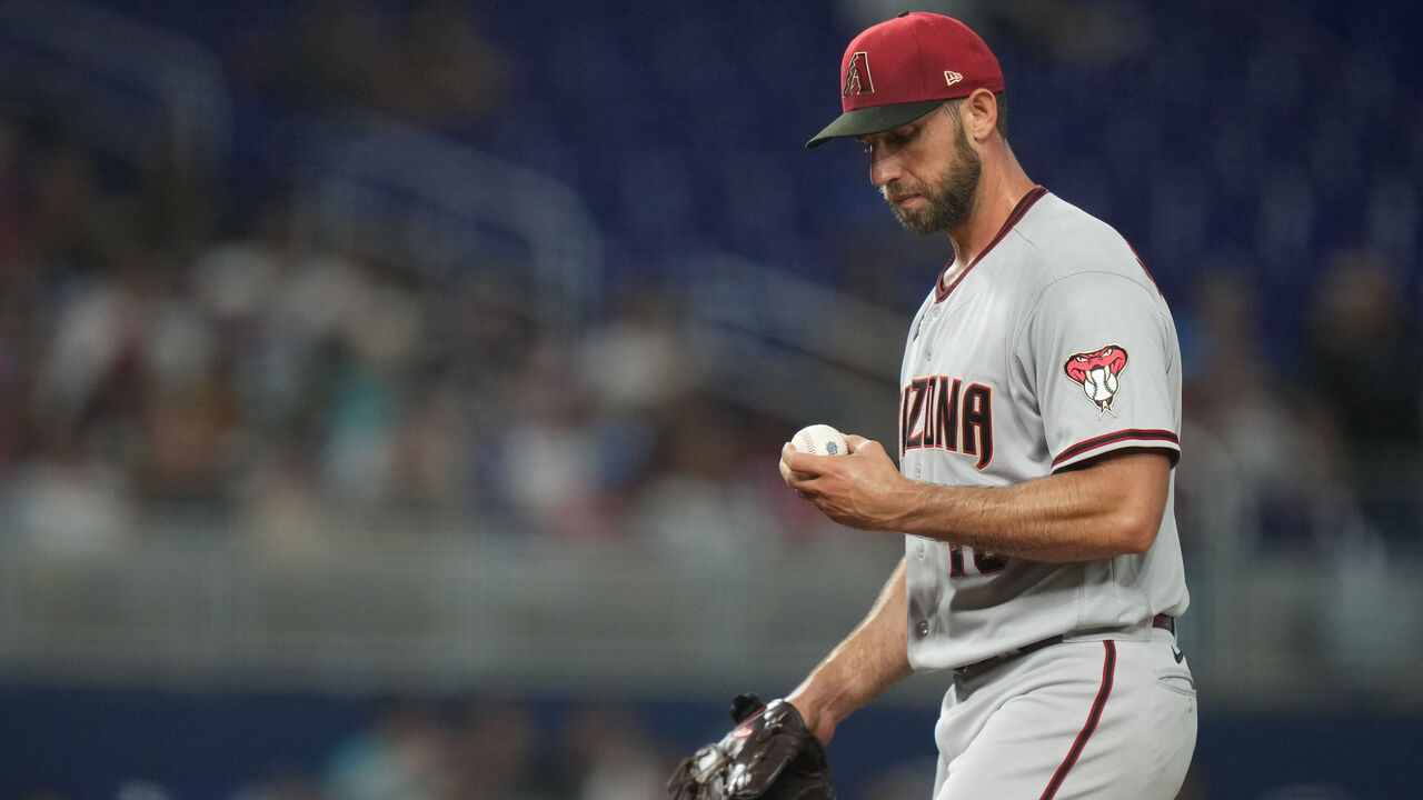 Bumgarner released by D-Backs after clearing waivers