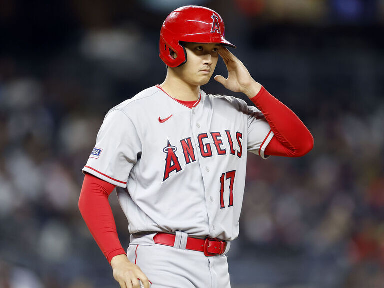 Mike Trout to have 'conversations' with Los Angeles Angels this winter to  discuss his future