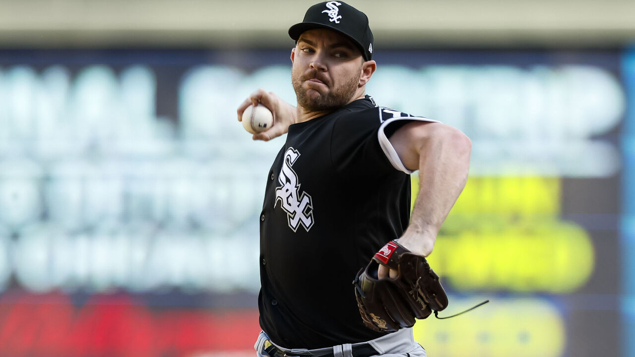 White Sox closer Hendriks completes final round of chemo