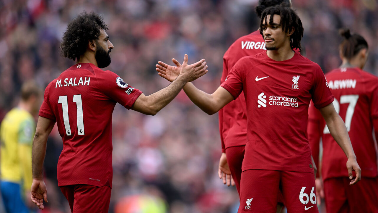 Mo Salah ends goal drought to put Liverpool top of the league in