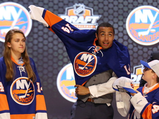 Isles GM Snow on reaction to Ho-Sang selection: 'He'll fit right in, they s**t on me too' (VIDEO)