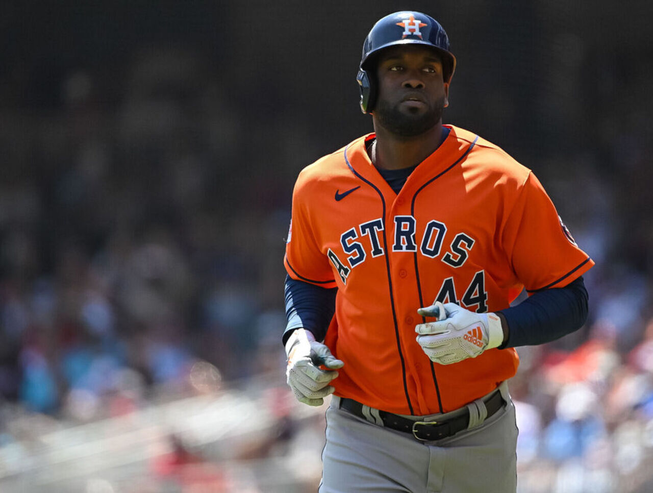Alvarez, Julks deliver late as Astros top Braves | theScore