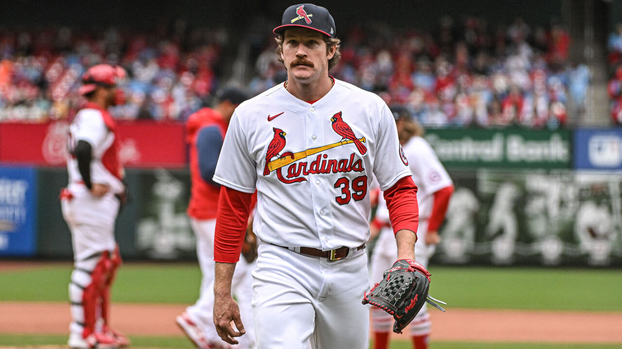 ST. LOUIS, MO - APRIL 16: St. Louis Cardinals starting pitcher Miles Mikolas (39) walks off the field after another quality start during a game between the Pittsburgh Pirates and the St. Louis Cardinals on Apr 16, 2022, at Busch Stadium in St. Louis MO