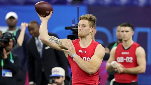 INDIANAPOLIS, INDIANA - MARCH 04: Quarterback Will Levis of Kentucky participates in a drill during the NFL Combine at Lucas Oil Stadium on March 04, 2023 in Indianapolis, Indiana.