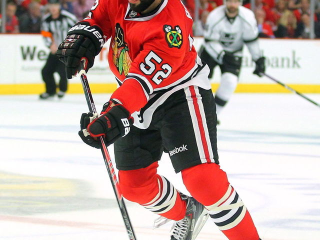 Blackhawks trade Brandon Bollig to Flames for 3rd round pick