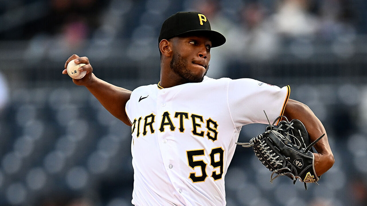 PITTSBURGH, PA - APRIL 26: Roansy Contreras #59 of the Pittsburgh Pirates pitches during the first inning against the Los Angeles Dodgers at PNC Park on April 26, 2023 in Pittsburgh, Pennsylvania.