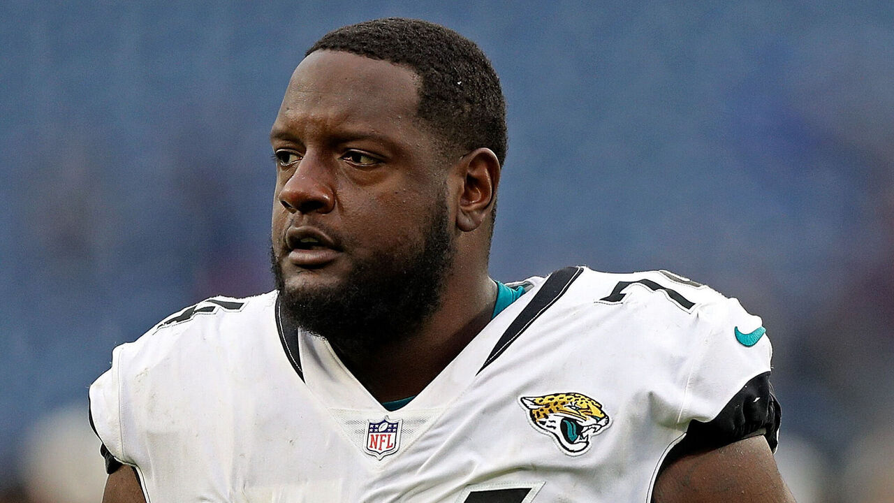 Jaguars LT Cam Robinson suspended 4 games for violating NFL policy