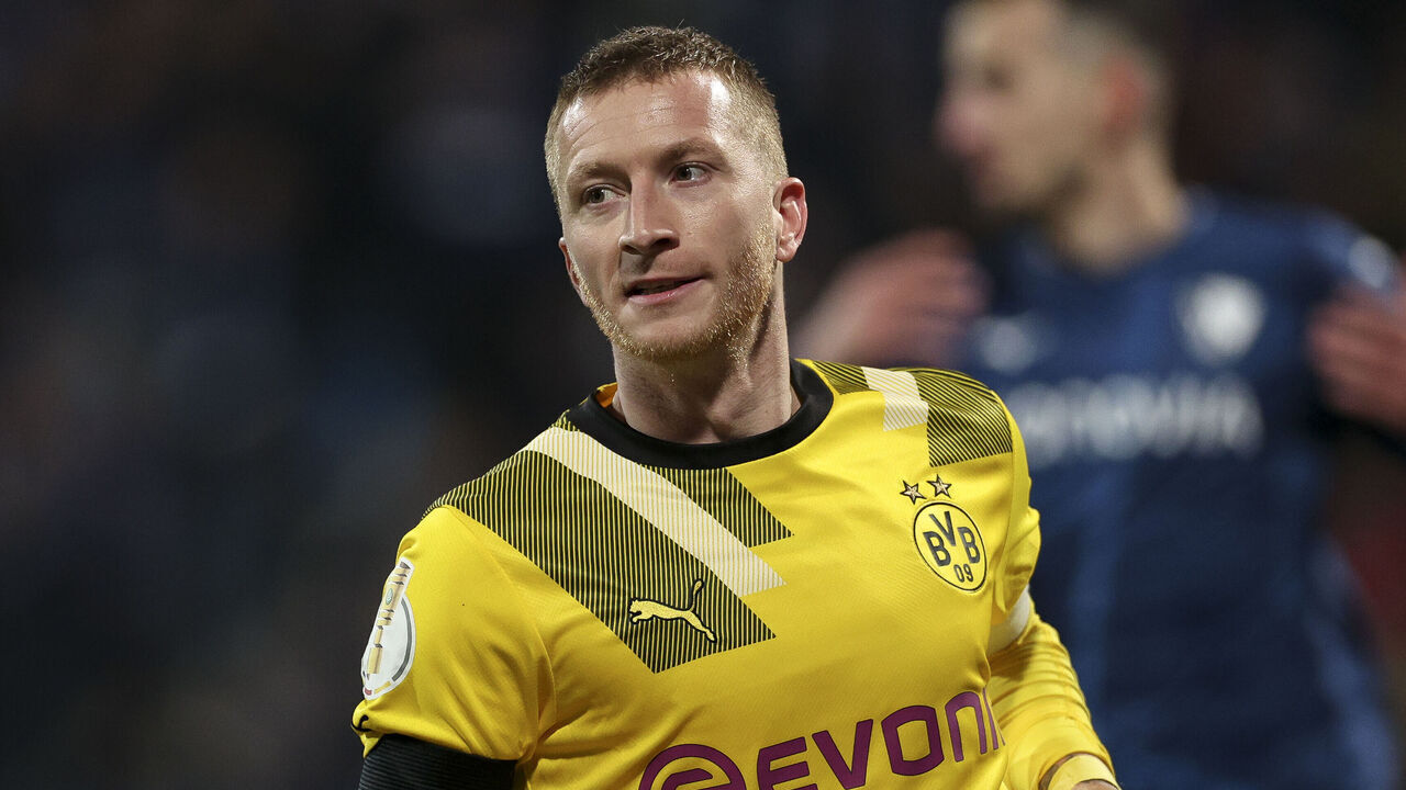 BOCHUM, GERMANY - FEBRUARY 07: Marco Reus of Borussia Dortmund celebrates after scoring their team's second goal during the DFB Cup round of 16 match between VfL Bochum and Borussia Dortmund at Vonovia Ruhrstadion on February 07, 2023 in Bochum, Germany.