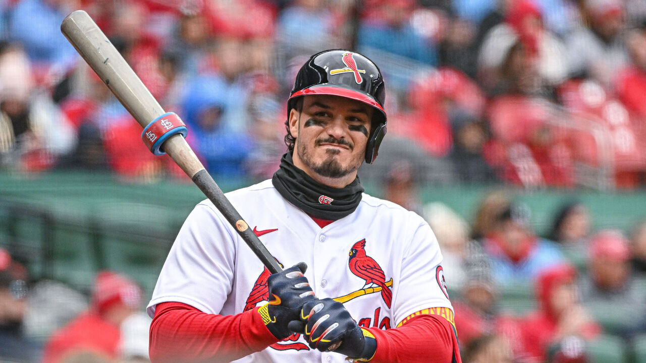 ST. LOUIS, MO - APRIL 16: St. Louis Cardinals third baseman Nolan Arenado (28) uses a weight while he warms up on deck during a game between the Pittsburgh Pirates and the St. Louis Cardinals on Apr 16, 2022, at Busch Stadium in St. Louis MO